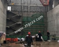 建設(shè)中的安居電站主廠房照片